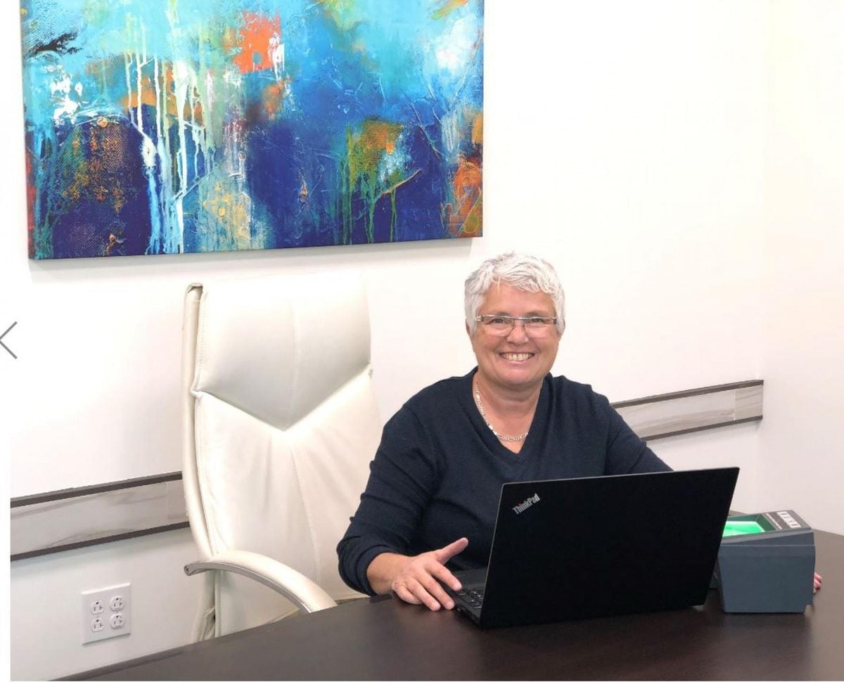 Faces of Palm Desert with Lisa Ferguson of IW Livescan Fingerprinting